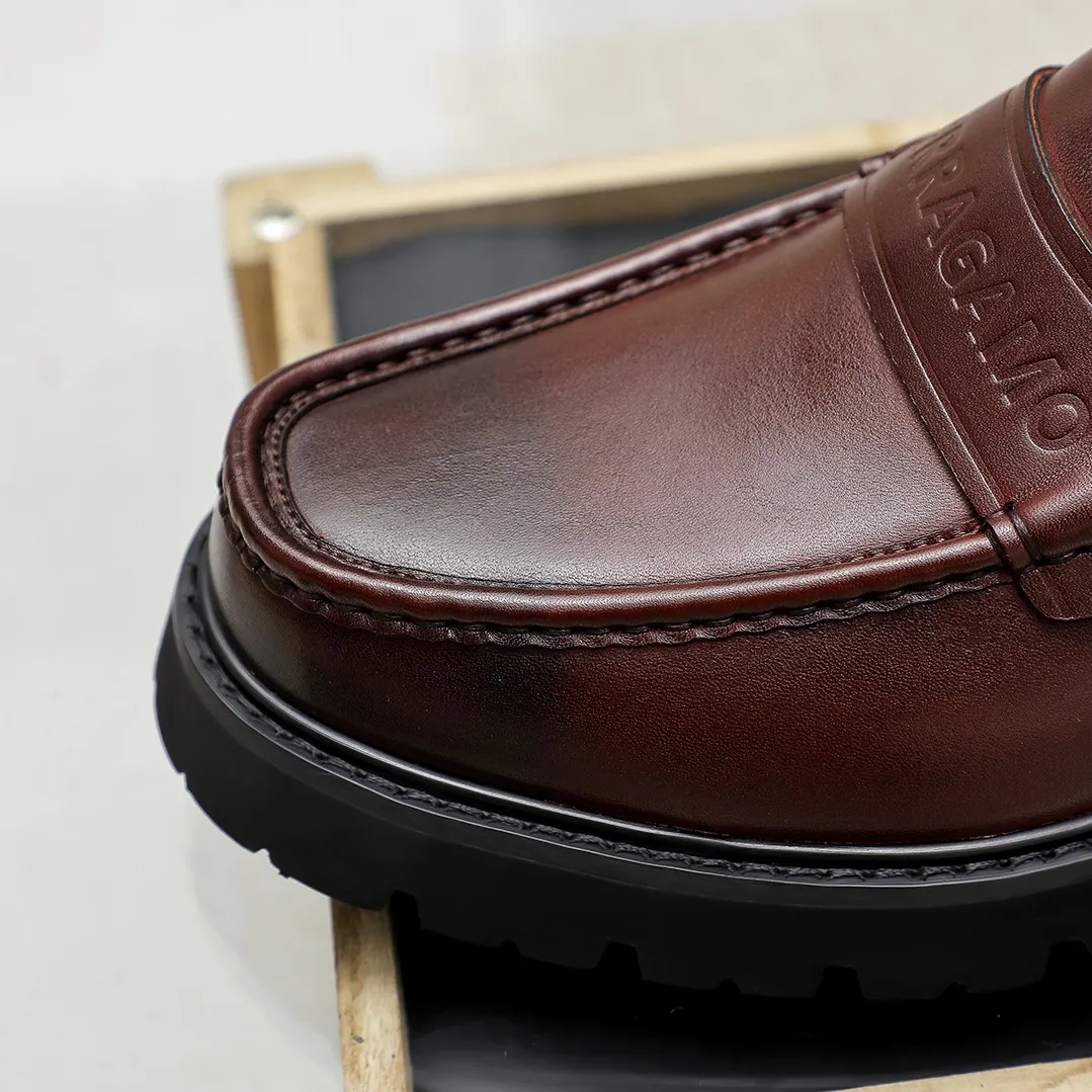 Men's shoes 💰460 🔥Ferragamo's new men's casual slip-on shoes🇨🇳Official website original 1:1 mold, original quality💯Fine workmanship, high-end luxury☘The upper is made of imported Italian first-layer cowhide🌴🐂Leather lining🍓Rubber wear-resistant and non-slip outsole, breathable and comfortable to wear🍍The first choice for high-grade men🍉3 colors available! Code number 38-45……
